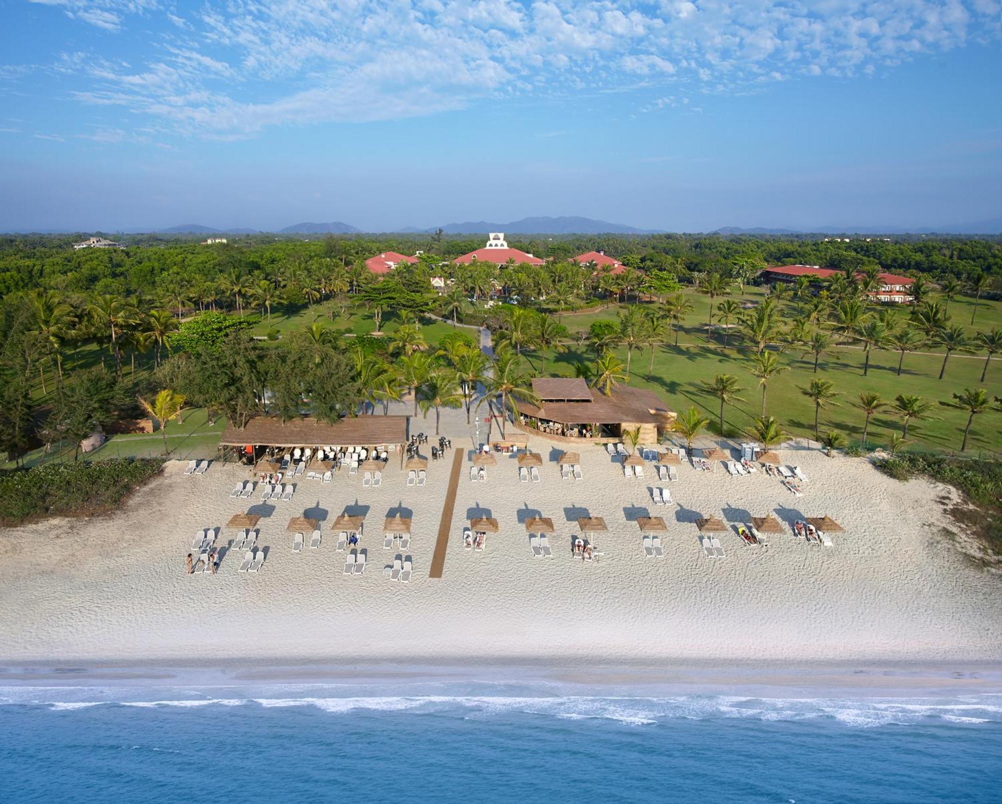 Caravela Beach Resort Varca Extérieur photo Aerial view of the beach at the Iberostar Grand Hotel Bávaro
